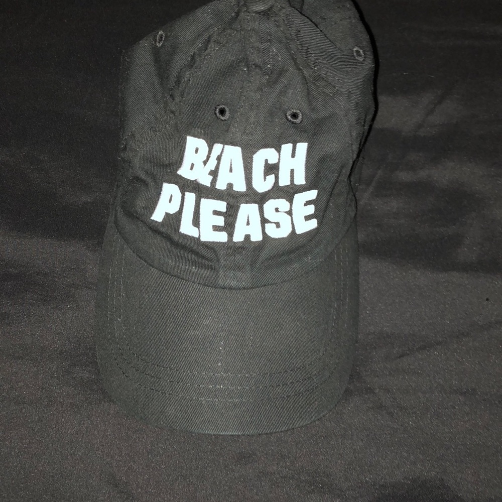 Beach Please. VS pink hat